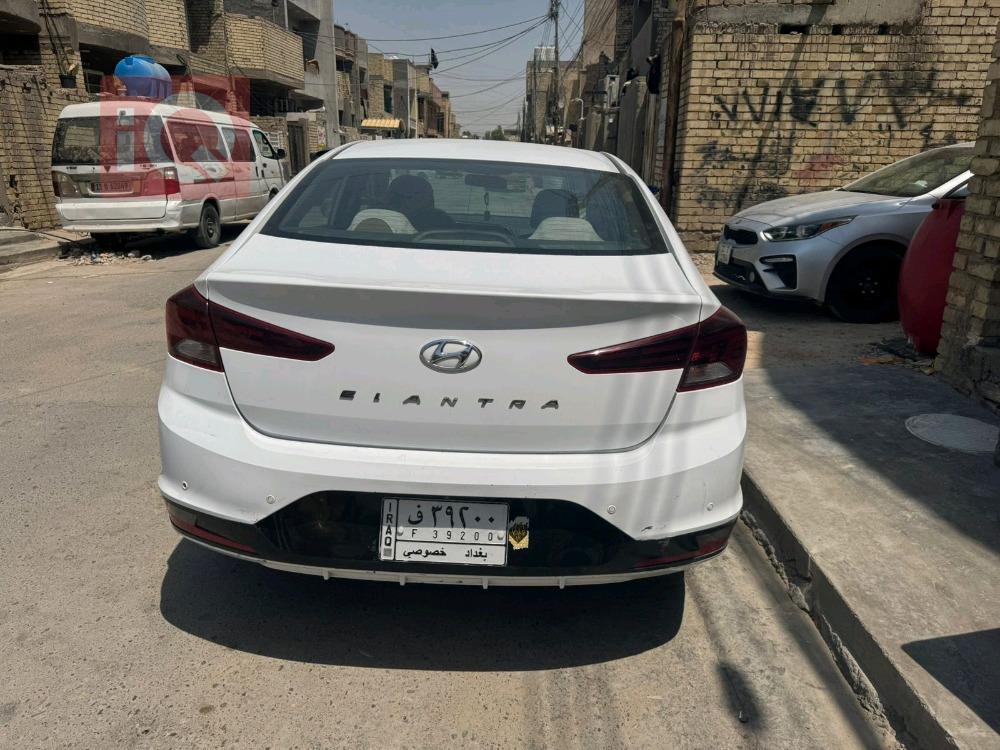 هیوندای ئەلەنترا